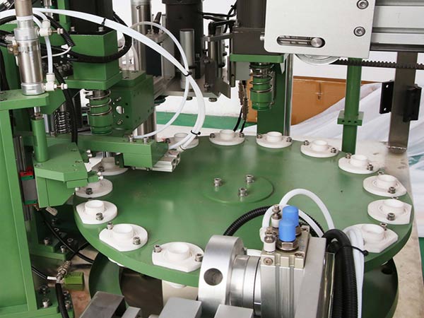 草莓视频在线免费观看智能為哈希實驗室定製試管灌裝旋（xuán）蓋一（yī）體機