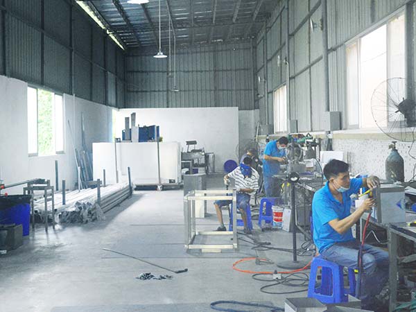 材料（liào）加（jiā）工車間